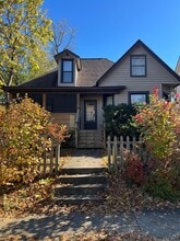 Building Photo - 419 W Pine St