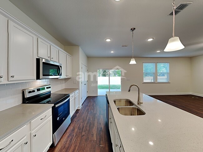 Building Photo - 12319 Paperbark Pl