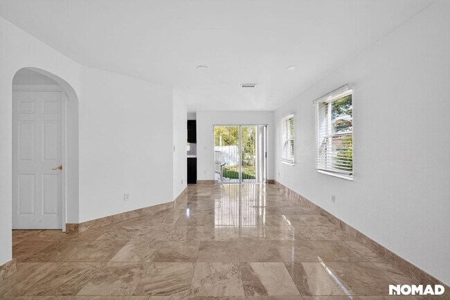 Foto del edificio - 1298 NW 192nd Terrace