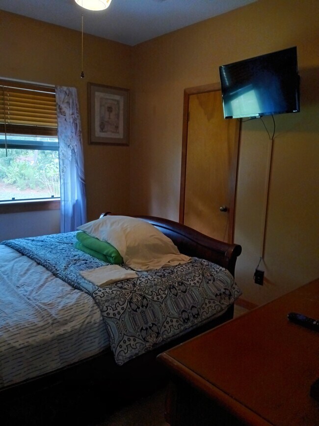 Foto del edificio - 16250 Juniper Ln
