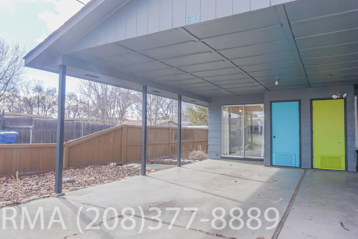 Primary Photo - 833 N 28th St