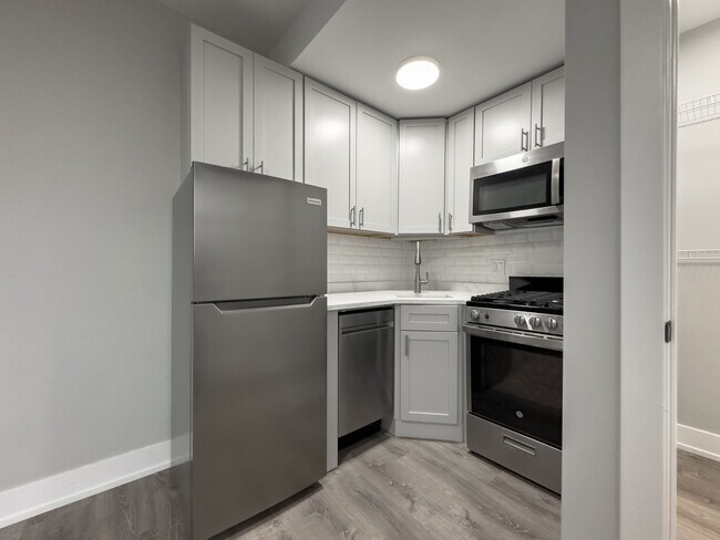 Foto del edificio - 510 W Belmont Ave