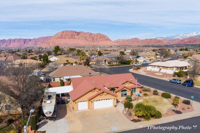 Foto del edificio - Beautiful Santa Clara Home! Pet Friendly a...