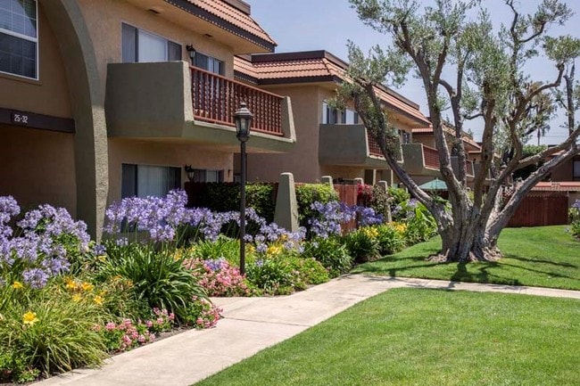Los Arbolitos Apartments Huntington Beach Los Arbolitos Apartments Huntington Beach