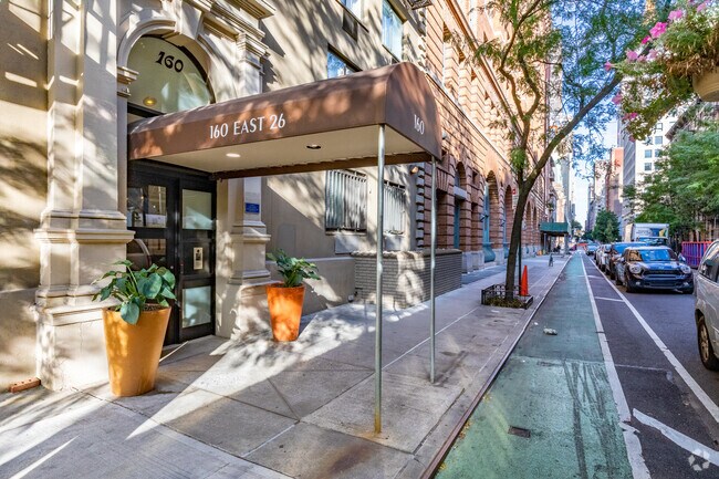 Entrance - 160 E 26th St