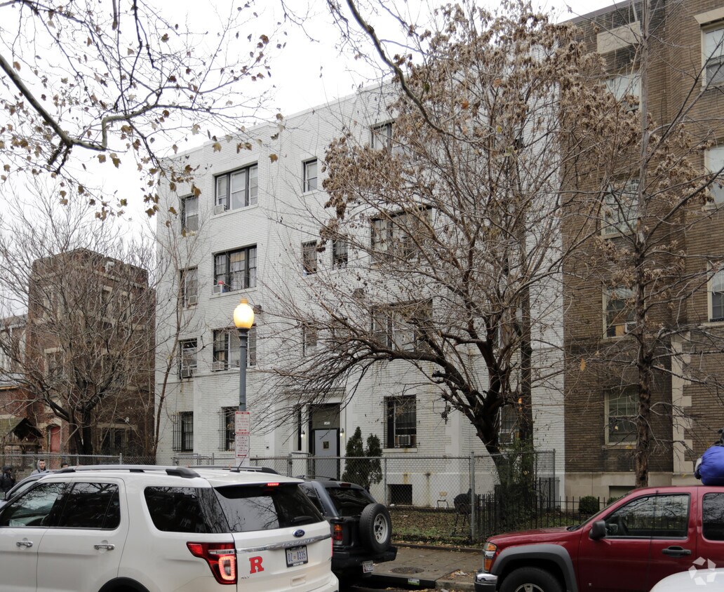 Foto del exterior - 1433 Columbia Rd NW