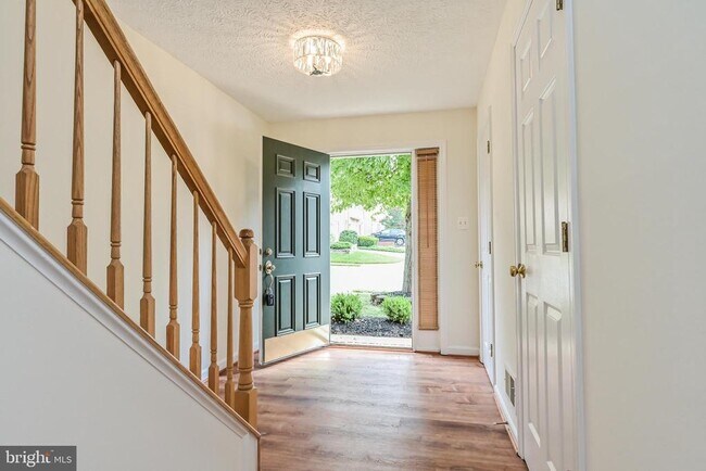 Foto del edificio - 8373 Millwood Dr