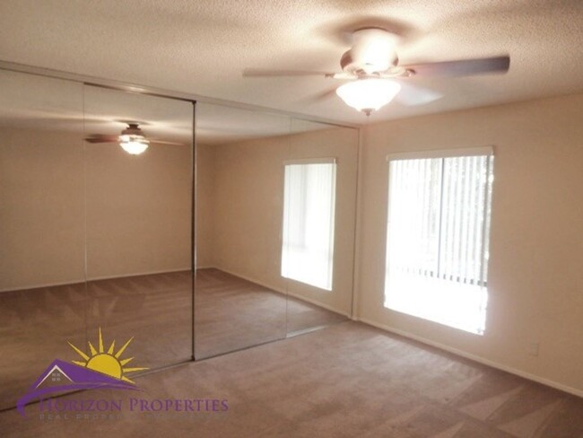 Building Photo - Unique 1 Bed 1 Bath 760sqft 2nd Floor Arde...