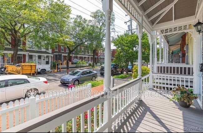 Building Photo - 1302 W Cary St