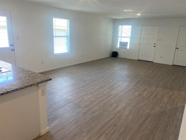 Foto del edificio - 7102 Satellite Wy