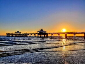 Building Photo - 1849 Maravilla Ave