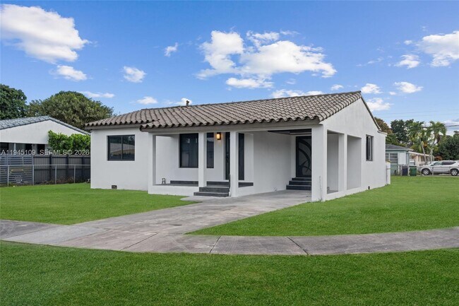 Foto del edificio - 3030 NW 99th St