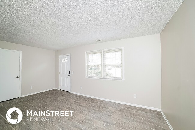 Foto del edificio - 470 Creekway Dr