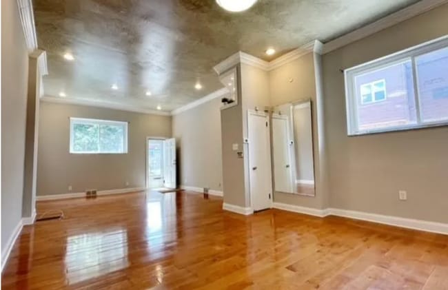 Foto del edificio - 413 W Porter St