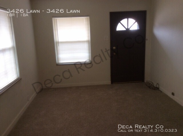Building Photo - 1 Bedroom Apartment