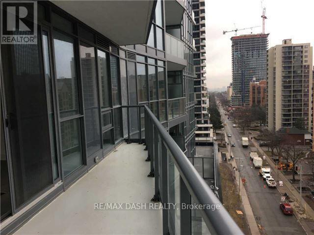 Building Photo - 30 Roehampton Ave