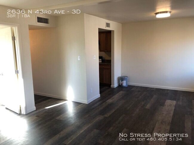 Building Photo - 3 Bedroom Condo off 43rd Ave and Thomas!