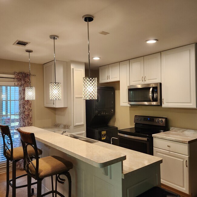 Kitchen - 2908 Arbor Plz