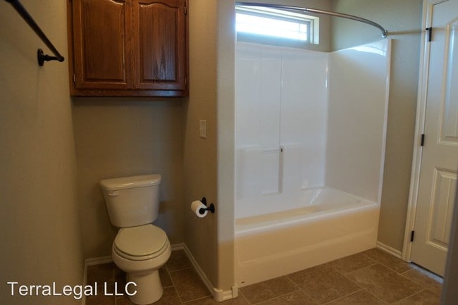 Building Photo - 3 br, 2 bath House - 107 E Elmira Pl