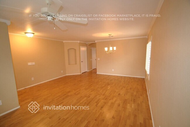 Building Photo - 16004 W Meade Ln