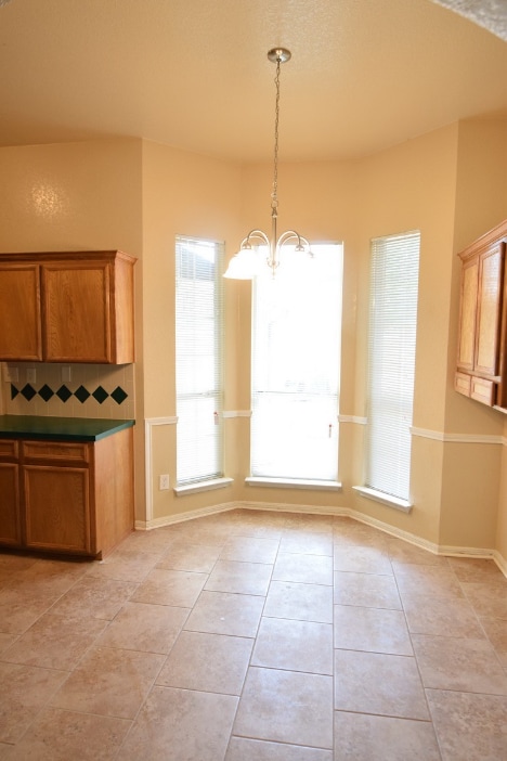 Building Photo - 2409 Sandstone Dr