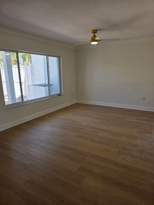 Foto del edificio - Waterfront Living Near Downtown St. Pete | Boat Access + Designer Finishes