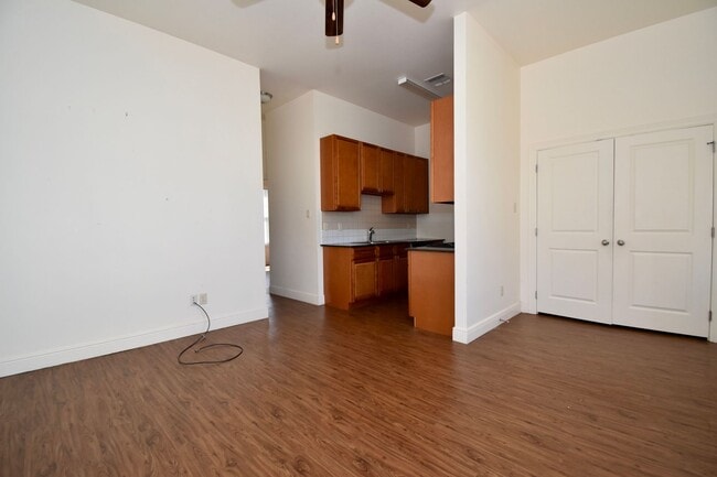 Building Photo - Pine Grove Apartments