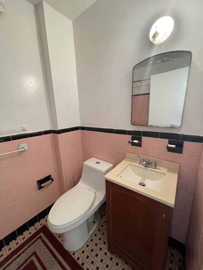 Foto del edificio - 6224 Algon Ave
