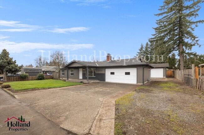Building Photo - Fully Renovated 4-Bedroom Home with Shop, RV Parking & Expansive Yard – Oregon City