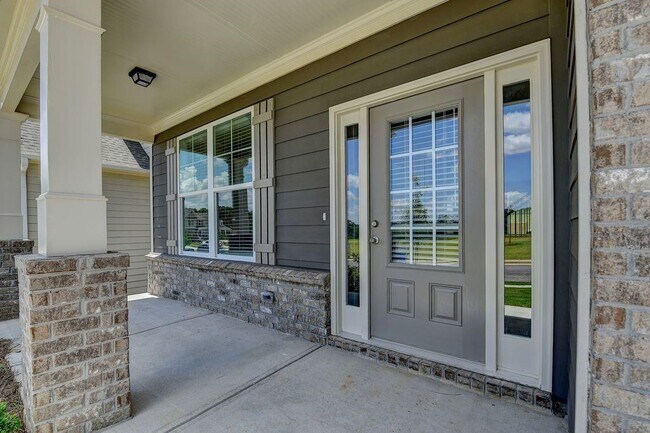 Foto del edificio - 7309 Yewtree Dr