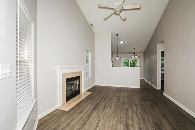 Building Photo - 6439 Titania Dr