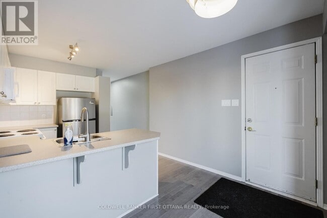 Building Photo - 292 Cresthaven Dr