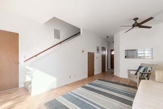 Foto del edificio - 1620 Wren Pl