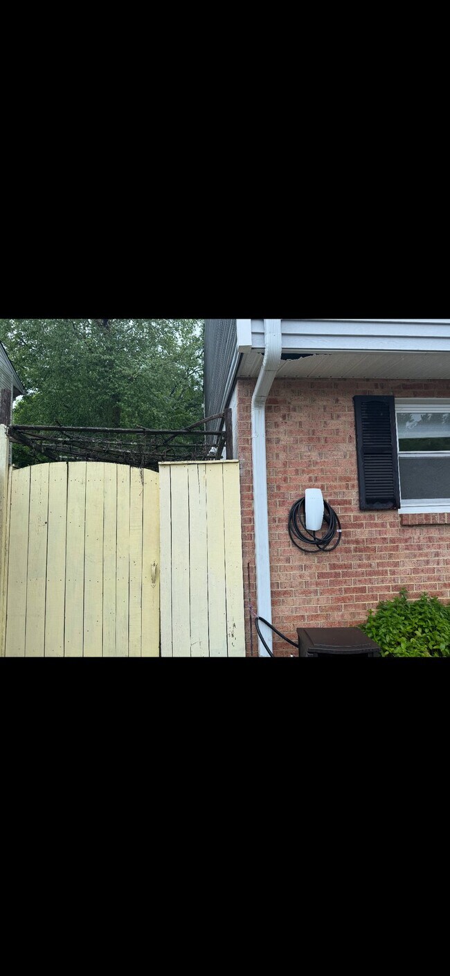 Foto del edificio - 7216 Belinger Ct