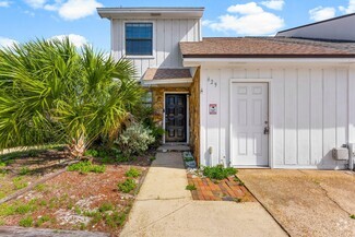 Building Photo - 629 Sandalwood Dr