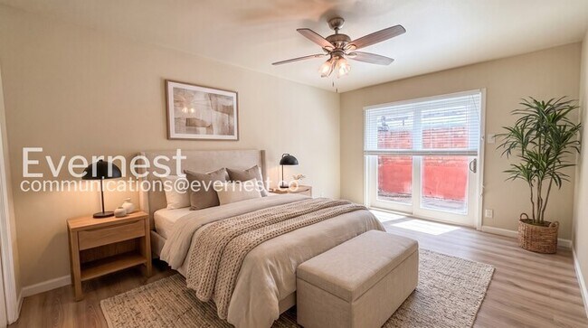 Foto del edificio - 2 Bed/1 Bath Condo with Community Pool / Pet-Friendly / Available Now!