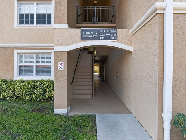 Foto del edificio - 11700 SW 1st St