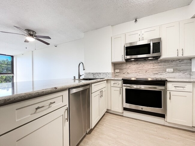 Building Photo - Kailua Condo with A/C