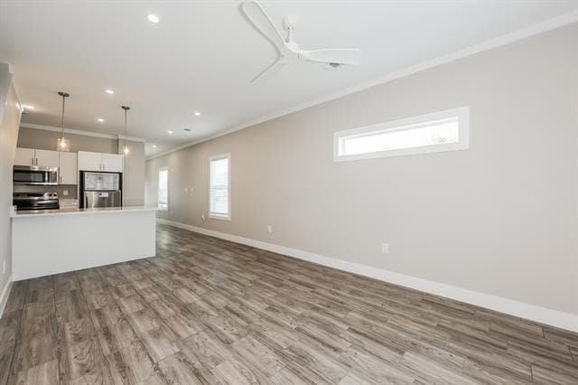 Foto del edificio - 1246 Lonsdale Ave