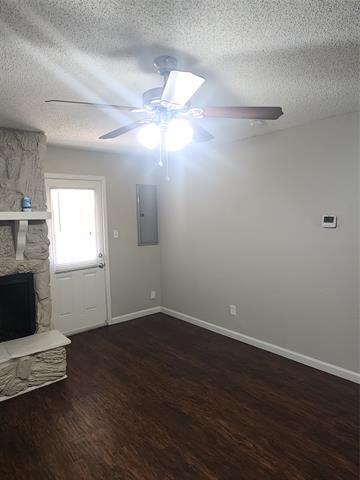 Foto del edificio - 2313 Carruthers Dr