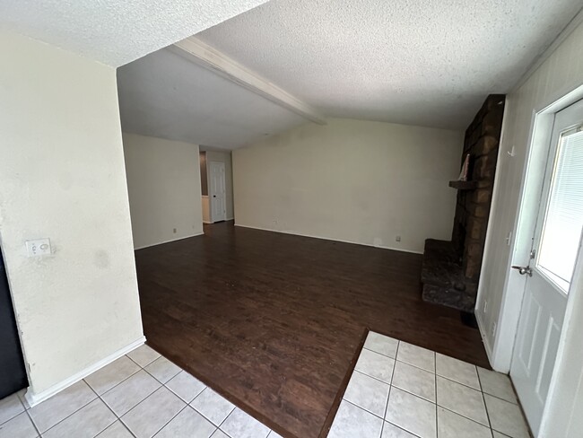 Building Photo - 3206 S 148th E Pl
