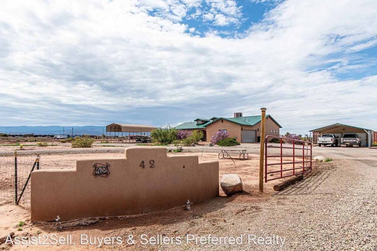42 Poindexter Rd, Tularosa, NM 88352 House Rental in Tularosa, NM
