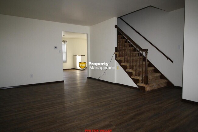 Foto del edificio - Neenah side by side duplex