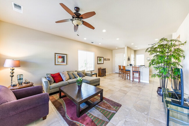 Building Photo - 81654 Avenida Alturas