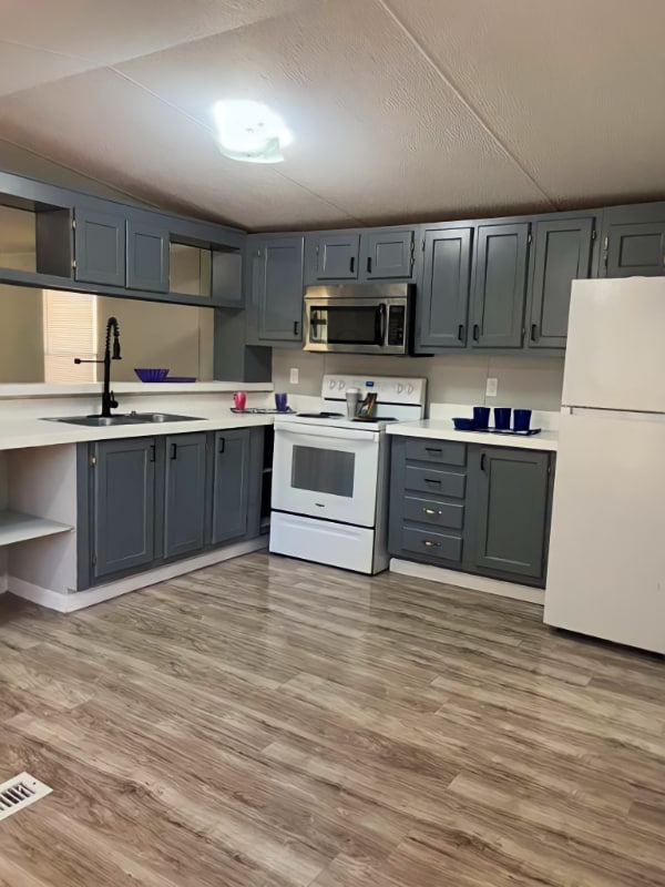 Foto principal - 777 E Yerby St