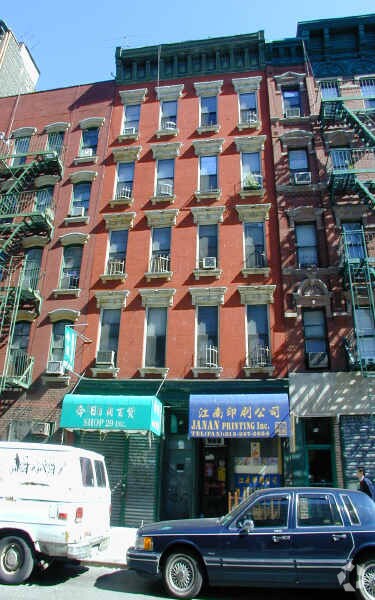 Building Photo - 29 Henry St