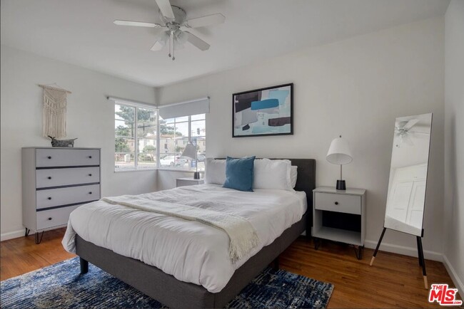 Foto del edificio - 2310 Ocean Park Blvd