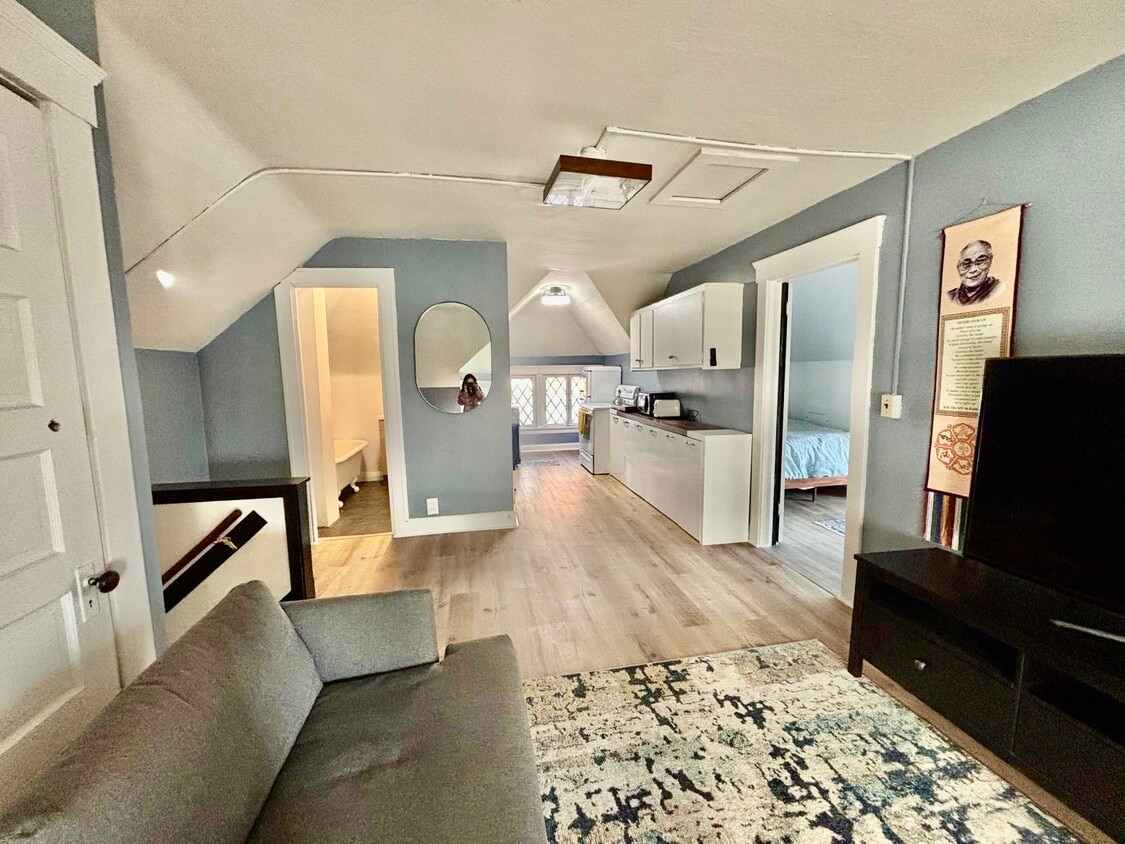 Foto principal - 10815 Drexel Ave