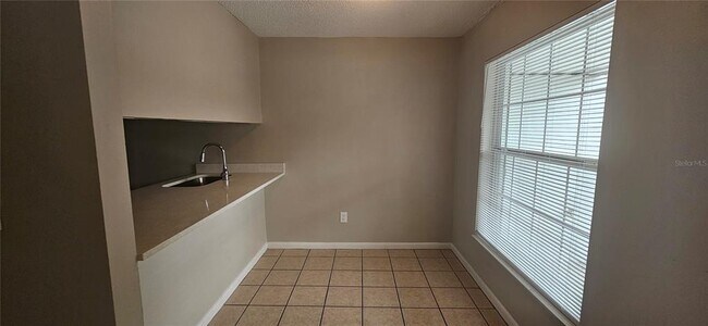 Building Photo - 333 S Osceola St