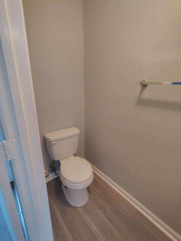 Foto del edificio - 54 Ferguson Dr